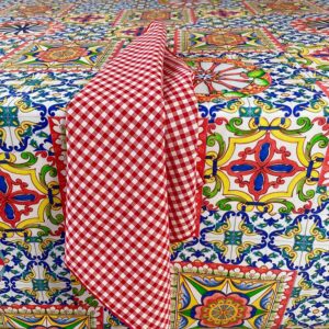 Majolica tablecloth